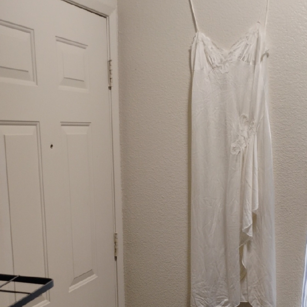 Elegant white Negligae